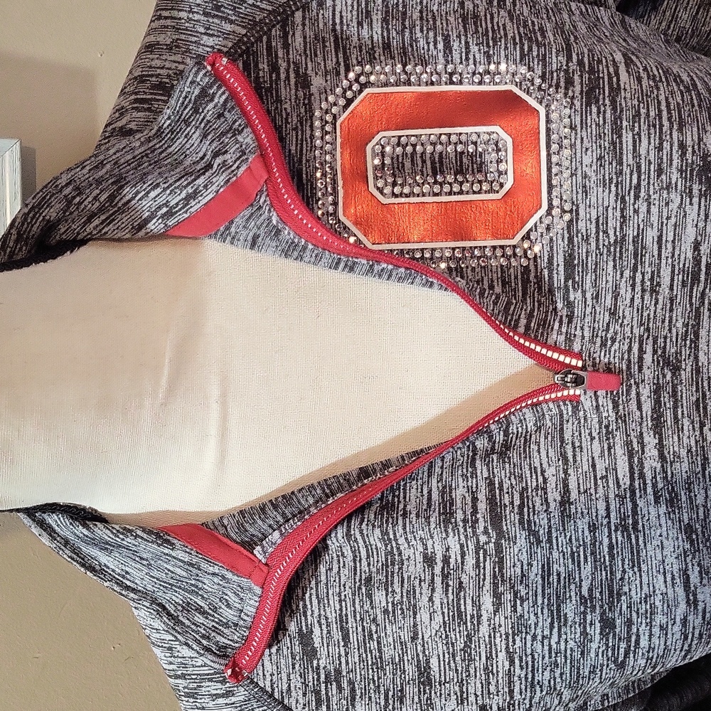 Women's Gray Quarter-Zip Top - Picture 5 of 9